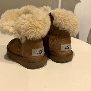 Bailey button uggs for toddler